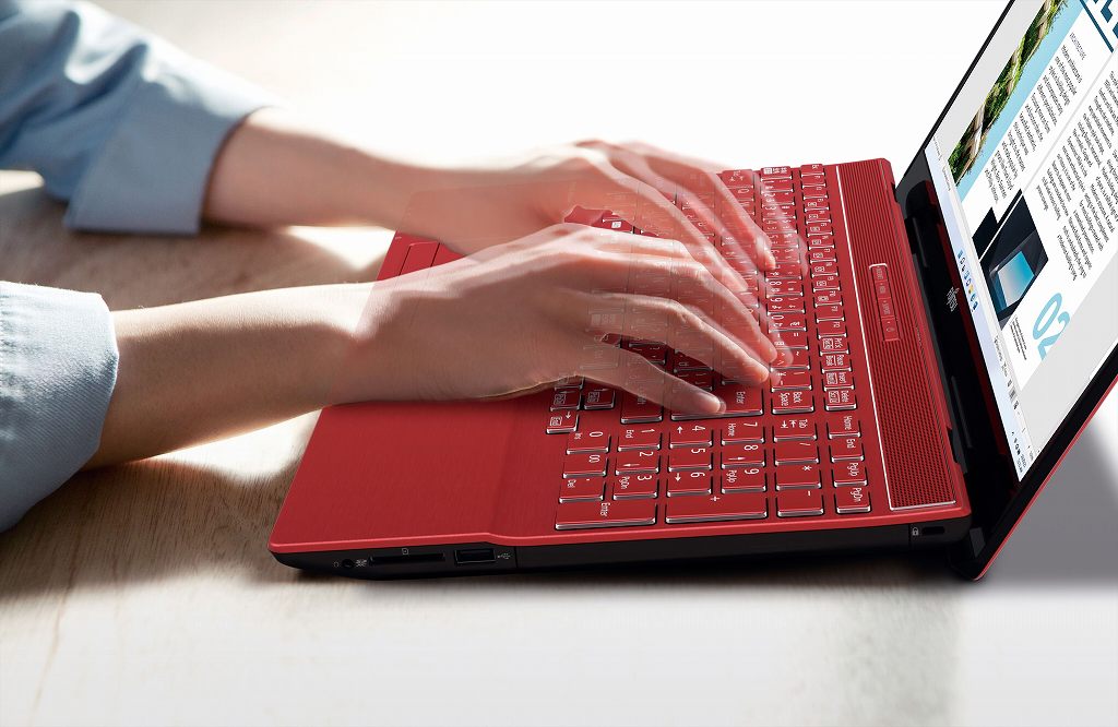 LIFEBOOK AH43/F3 本体のみ　レッド LIFEBOOK AH43/F3 本体のみ レッド 富士通 ノートパソコン LIFEBOOK