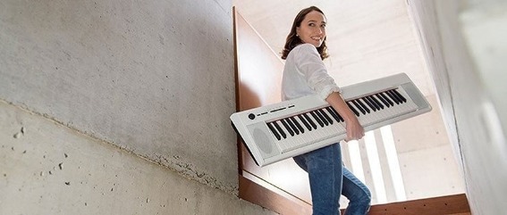 ヤマハ YAMAHA 電子キーボード piaggero（ピアジェーロ） [61