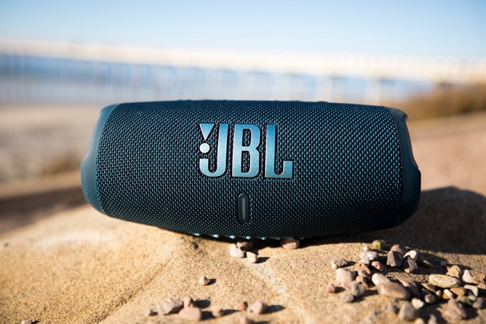 JBL Bluetoothスピーカー ブラック 防水 JBLCHARGE5BLK の通販 | カテゴリ：オーディオ・ヘッドホン・楽器