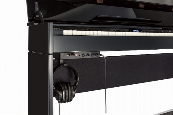 ヘッドホンでもグランドピアノの立体的な響きを再現する「ヘッドホン・3D・アンビエンス」