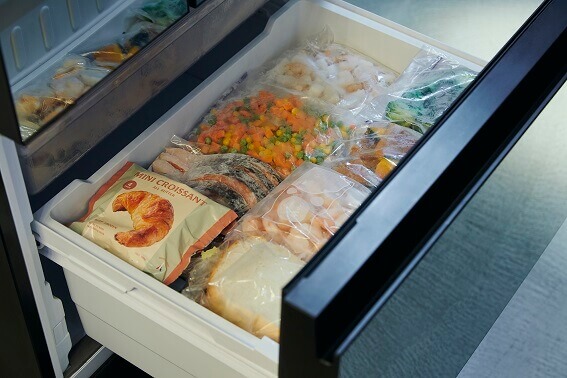 作り置きも冷凍食品も、たっぷり入る冷凍室
