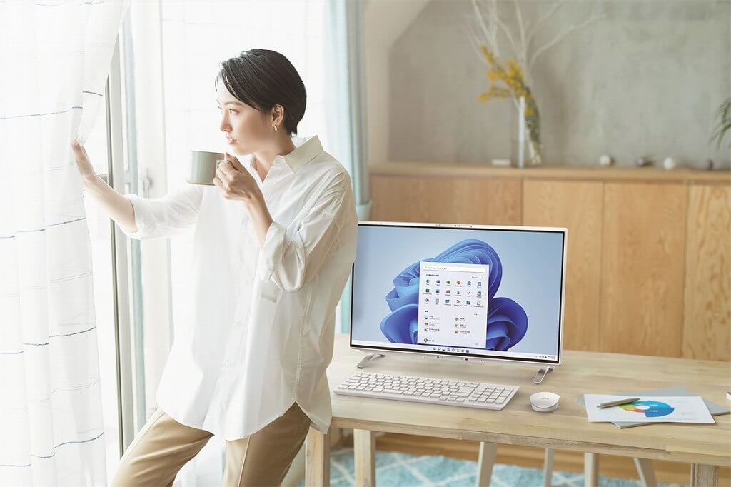 富士通 FUJITSU デスクトップパソコン ESPRIMO FH60/G3 ホワイト