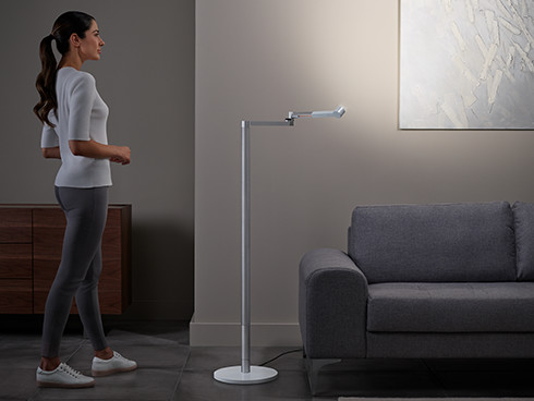 Dyson Lightcycle Morph スタンドライト ダイソンから1台4役のフレキシブルなLEDライト「Lightcycle