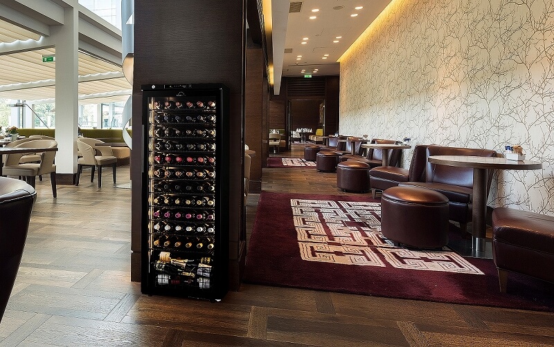 フォルスタージャパン ワインセラー ［74本 /左開き］ ブラック ST