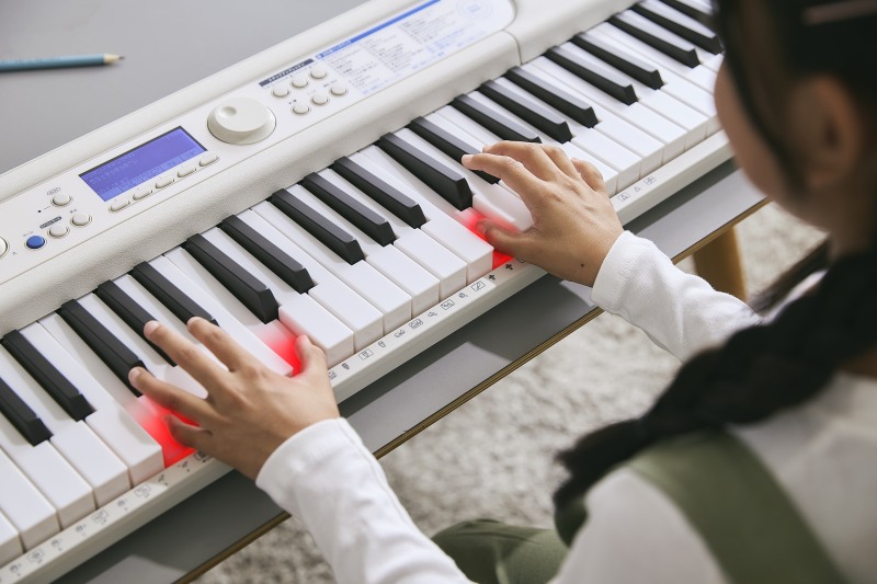 カシオ CASIO 光ナビゲーションキーボード Casiotone ［61鍵盤］ LK