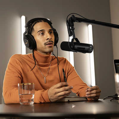 SHURE ボーカル用ダイナミックマイクロホン プリアンプ内蔵 SM7dB の 