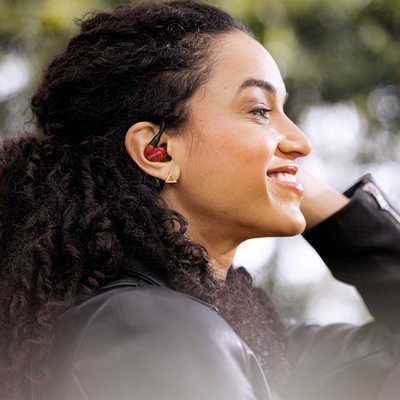 SHURE 有線イヤホン カナル型 ［φ3.5mm ミニプラグ］ レッド SE215SPE