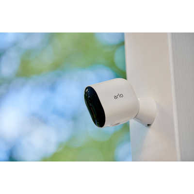 Arlo Pro 4 無線セキュリティカメラ Arlo Pro 4 Spotlight Camera | 2K HDR Security Camera