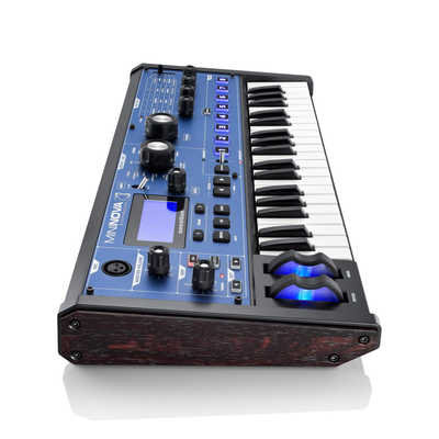 NOVATION Novation コンパクトなサイズに様々な機能が詰め込まれた