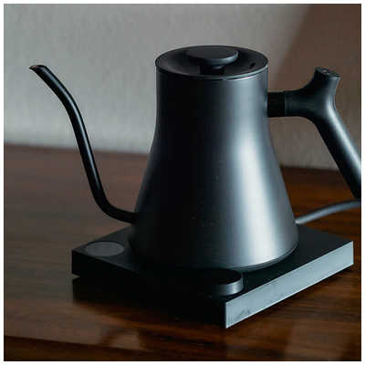 【未使用】FELLOW STAGG EKG PRO 電気ケトル　0.9リットル フェロー 電気ケトル Fellow Stagg EKG Pro 0.9L Black 1222PRO-MB-JP