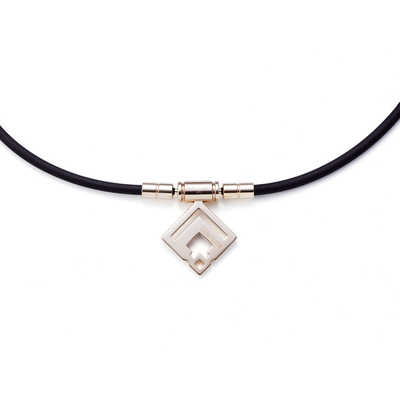 【ほぼ新品】コラントッテ　aran mini Mサイズ コラントッテ TAO ネックレス スリム ARAN mini(Mサイズ/) シャンパン