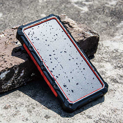 コンピューケースジャパン ソーラーパネル付きモバイルバッテリー 