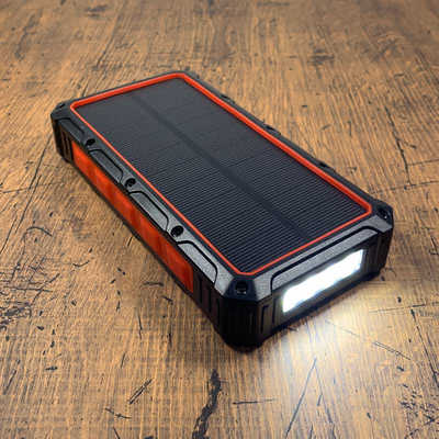 コンピューケースジャパン ソーラーパネル付きモバイルバッテリー 
