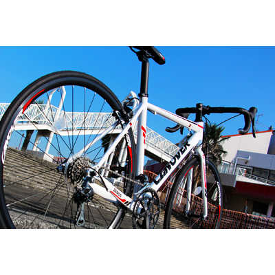 Canoverロードバイク ゼノス(付属品付き) 美品 カノーバー zenos 美品