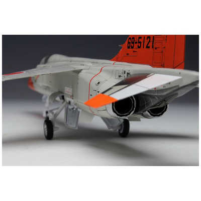 プラッツ 1/72 航空自衛隊 練習機 T-2 前期型 パイロットフィギュア