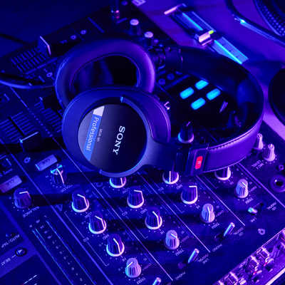ソニー SONY モニターヘッドホン ブラック MDR-M1 の通販 - カテゴリ