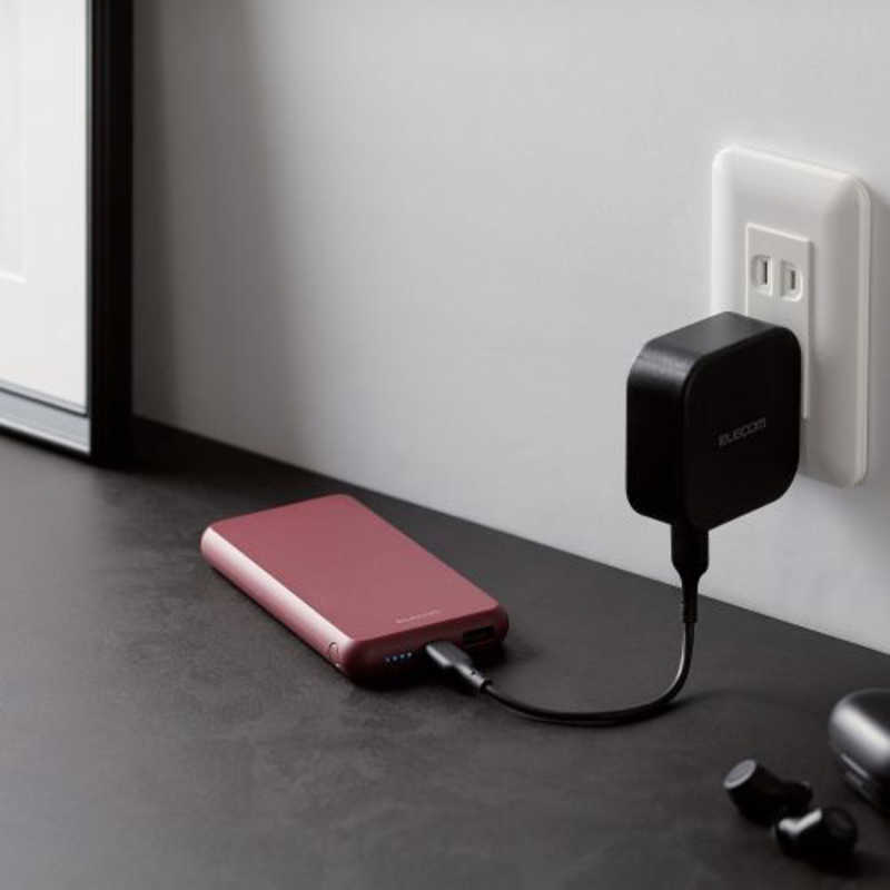 エレコム　ELECOM エレコム　ELECOM モバイルバッテリー 10000mAh 大容量 15W / 3A 15W おまかせ充電対応 充電器 レッド DE-C38-10000RD DE-C38-10000RD