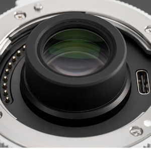 VILTROX TELECONVERTER 2.0x �e���R���o�[�^�[ �\�j�[E�}�E���g�p TC-2.0XE