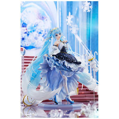 グッドスマイルカンパニー 初音ミク 雪ミク 1/7  mikuフィギュア Amazon.co.jp: キャラクター・ボーカル・シリーズ01 初音ミク 雪