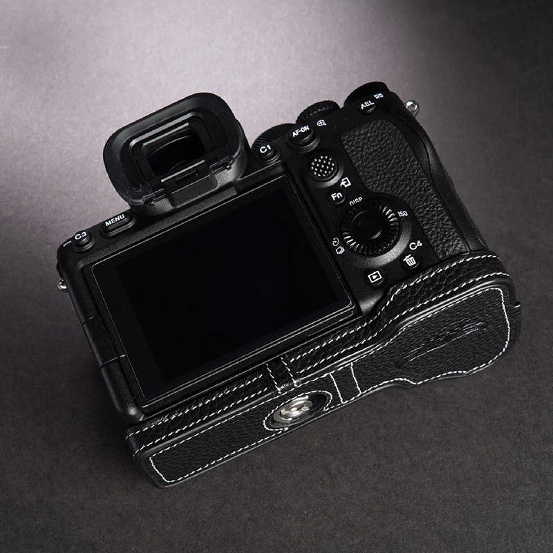 YAMEITECHNOLOGY YAMEITECHNOLOGY SONY α7S III用レザーボディーハーフケース ブラック ブラック OPSA7SIIIBK OPSA7SIIIBK