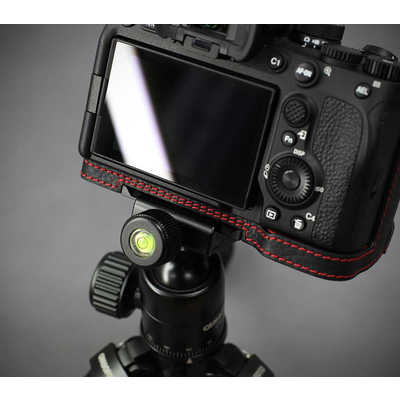 α7 IV ミラーレス一眼カメラ ボディ ＋ 本革カメラハーフケース 詳細ページ | デジタルカメラ、ミラーレスカメラ、交換レンズの総合