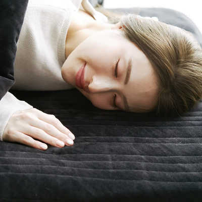 太陽 ヒツジのいらない敷きパッド -ファイヤーブースト- ブラック