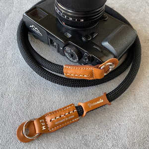 SMOKEYSUNDAY YOSEMITE CAMERA STRAP / HUNTER BLACK / 111cm YOSEMITE STRAP YCS-4011-2 SMOKEYSUNDAY YOSEMITE CAMERA STRAP / HUNTER BLACK / 111cm YOSEMITE STRAP YCS-4011-2