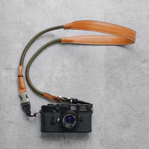 SMOKEYSUNDAY YOSEMITE CAMERA STRAP PRO PLUS / HUNTER KHAKI / 126cm YOSEMITE STRAP YCSCP-4023-1 SMOKEYSUNDAY YOSEMITE CAMERA STRAP PRO PLUS / HUNTER KHAKI / 126cm YOSEMITE STRAP YCSCP-4023-1