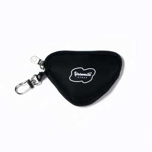 SMOKEYSUNDAY YOSEMITE TRIANGLE COIN CASE / BLACK YOSEMITE STRAP YSA-7032-1 SMOKEYSUNDAY YOSEMITE TRIANGLE COIN CASE / BLACK YOSEMITE STRAP YSA-7032-1