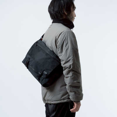 YOSEMITE YOSMITE EXPANDER MESSENGER BAG YOSEMITE STRAP ブラック