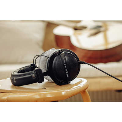 BEYERDYNAMIC レコーディング向け密閉型モニターヘッドホン 250Ω DT