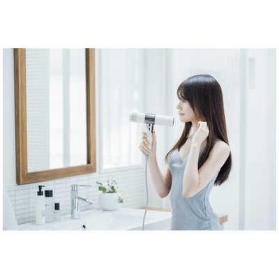 KINUJO マイナスイオンヘアドライヤー ホワイト 大風量/遠赤外線/軽量