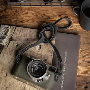 WOTANCRAFT ネックストラップ ストレートカット (CURA真鍮製2重リング)フルレザー 000 125cm ブラック NESTCU125000 WOTANCRAFT ネックストラップ ストレートカット (CURA真鍮製2重リング)フルレザー 000 125cm ブラック NESTCU125000