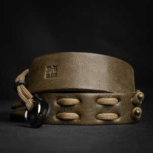 WOTANCRAFT パラシューター ネックストラップ (CURA真鍮製2重リング) レザー 007 125cm オリーブ+ベージュ PANESTCU125007 WOTANCRAFT パラシューター ネックストラップ (CURA真鍮製2重リング) レザー 007 125cm オリーブ+ベージュ PANESTCU125007