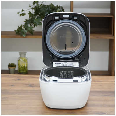 東芝 TOSHIBA 炊飯器 5.5合 炎匠炊き 真空圧力IH グランホワイト RC