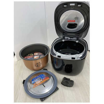 TOSHIBA 東芝　真空圧力IH 炊飯器 RC-18VSV-W 炎匠炊き　一升 東芝 TOSHIBA 炊飯器 1升 炎匠炊き 真空圧力IH グランブラック