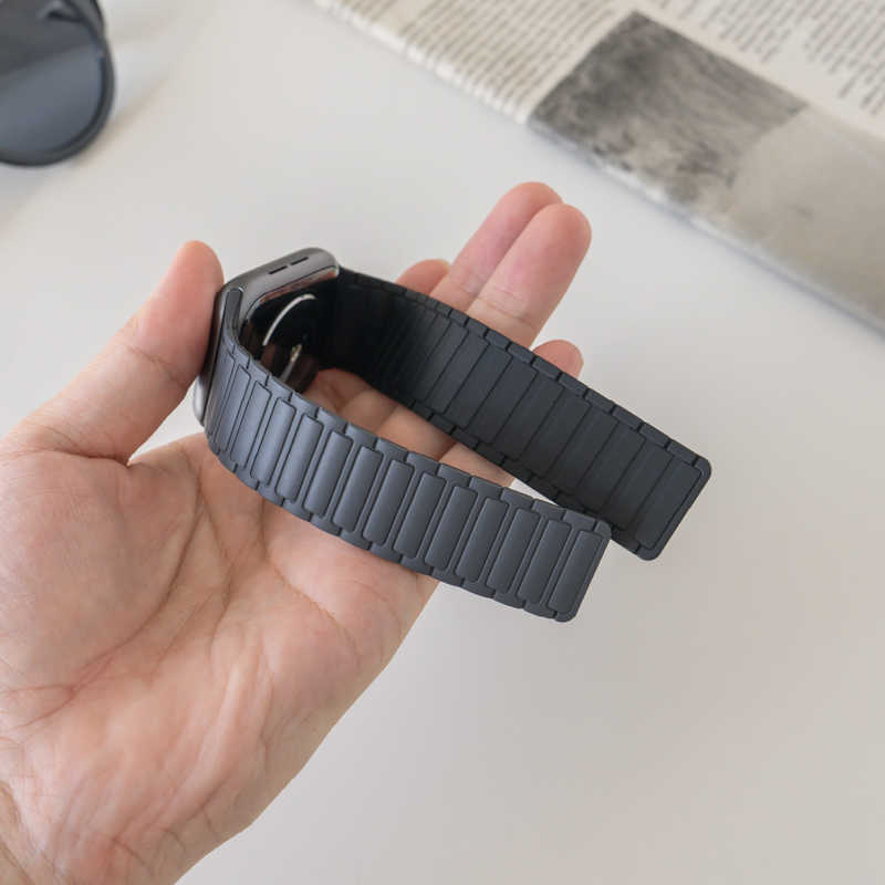 OWLTECH OWLTECH Apple Watch(44/45/46/49mm)用 ハイパーマグネティックシリコンバンド 『TACTIX(タクトナイン)』シリーズ ダークセージ OWL-AWBLTAC07-SA OWL-AWBLTAC07-SA