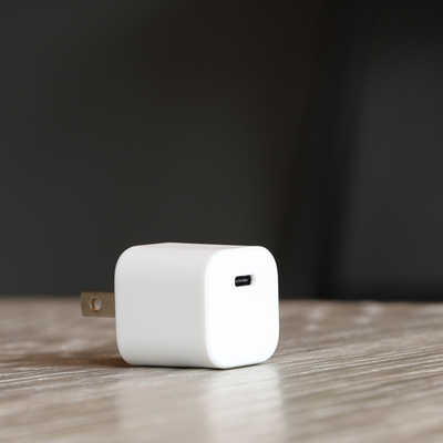 NTTドコモ (NTTドコモ純正)ポータブルACアダプタOW03 03ﾎﾟｰﾀﾌﾞﾙAC