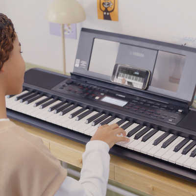 ★うでぃ★ ヤマハ PSR-E380MA デジタルキーボード 61鍵 ヤマハ YAMAHA ポータブル 電子キーボード ［61鍵盤］ PSR-E383