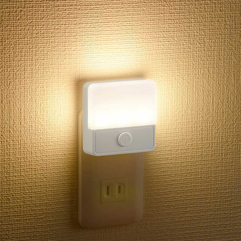 薄型LEDナイトライト スイッチ式 電球色 壁コンセント
