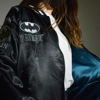 【新品】バットマン BATMAN ダークナイト サテン スカジャン 丸眞 L 新品】バットマン BATMAN ダークナイト サテン スカジャン 丸眞
