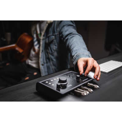 AUDIENT USBオーディオインターフェース AUDIENT iD24 の通販