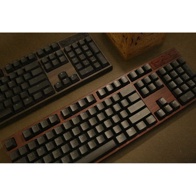 Varmilo Varmilo ゲーミングキーボード Dragon シルバー軸(英語配列) ［有線 /USB］ vm-va104-ll6y5sv-silver vm-va104-ll6y5sv-silver