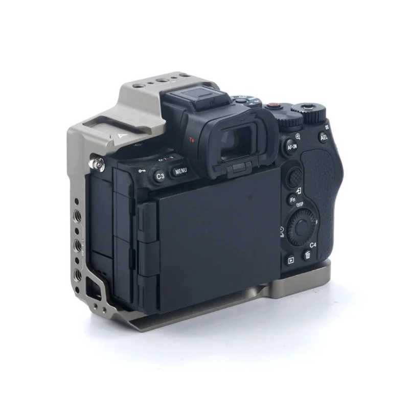 TILTA TILTA Half Camera Cage for Sony a7R V - Titanium Gray TAT46HCCTG TAT46HCCTG