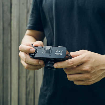 Fujifilm x-half X-HF1 チャコールシルバー +サムグリップ SMALLRIG SmallRig スモールリグ FUJIFILM X half 用 サム