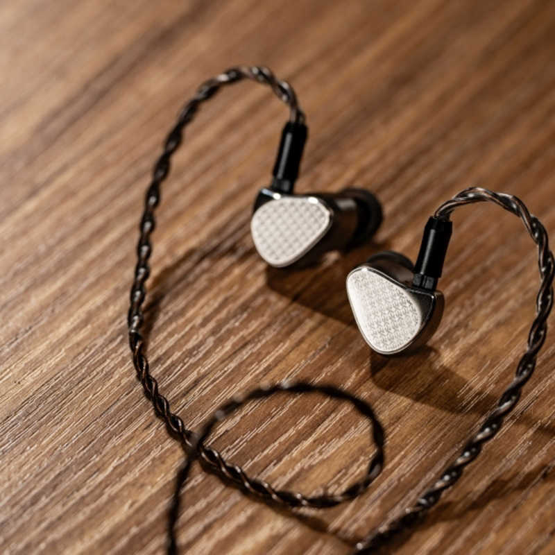 KIWIEARS KIWIEARS イヤホン Halcyon ［カナル型］ KWI056 KWI056